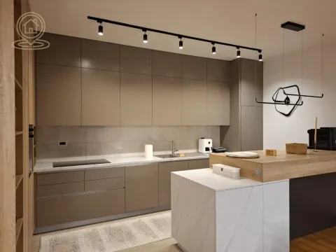 Izdavanje, četvorosoban stan, 133m², Sajmište, Novi Sad - image 5