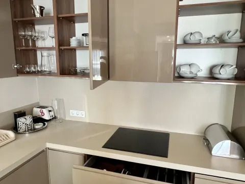 Prodaja, stan, 110m², Budva, Crna Gora - image 4