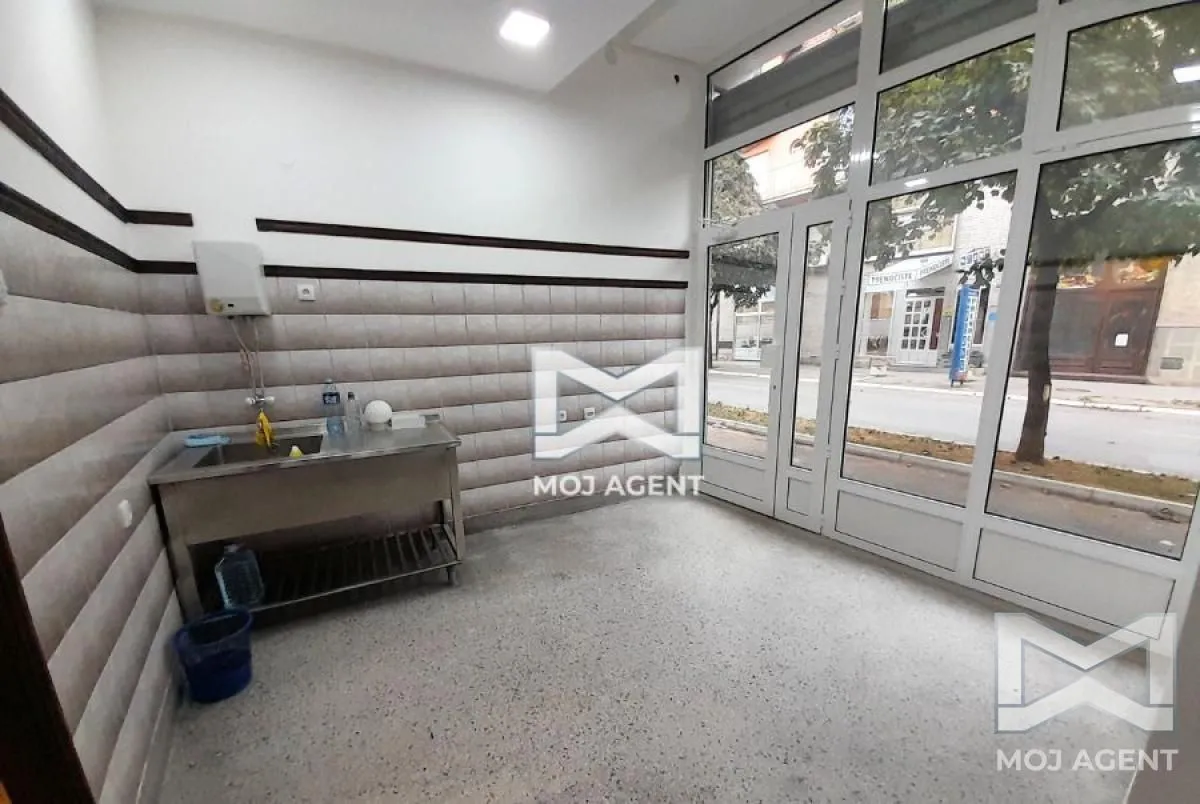 Rent, office space, 32m², Centar, Niš