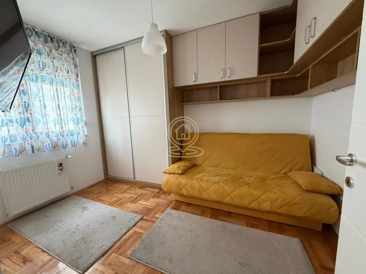 Prodaja, dvosoban stan, 40m², Crveni Pevac, Niš