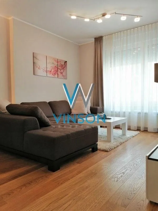 Izdavanje, dvosoban stan, 63m², Centar, Novi Sad