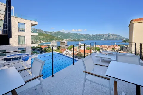 Sale, four bedroom apartment, 264m², Budva, Crna Gora - image 14