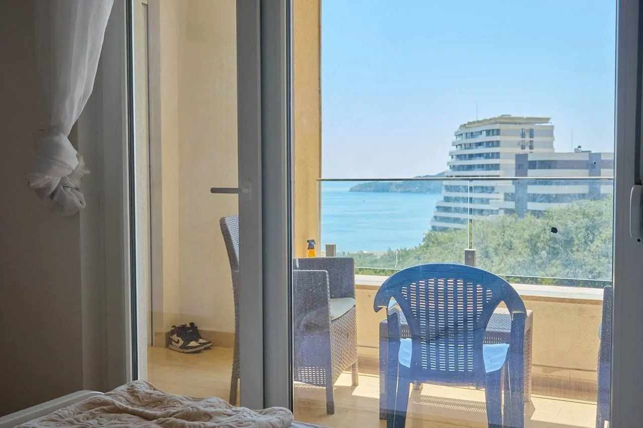 Sale, two bedroom apartment, 59m², Bečići, Budva