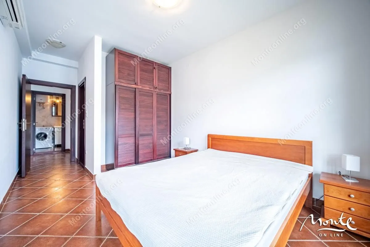 Prodaja, dvosoban stan, 94m², Kostanjica, Kotor