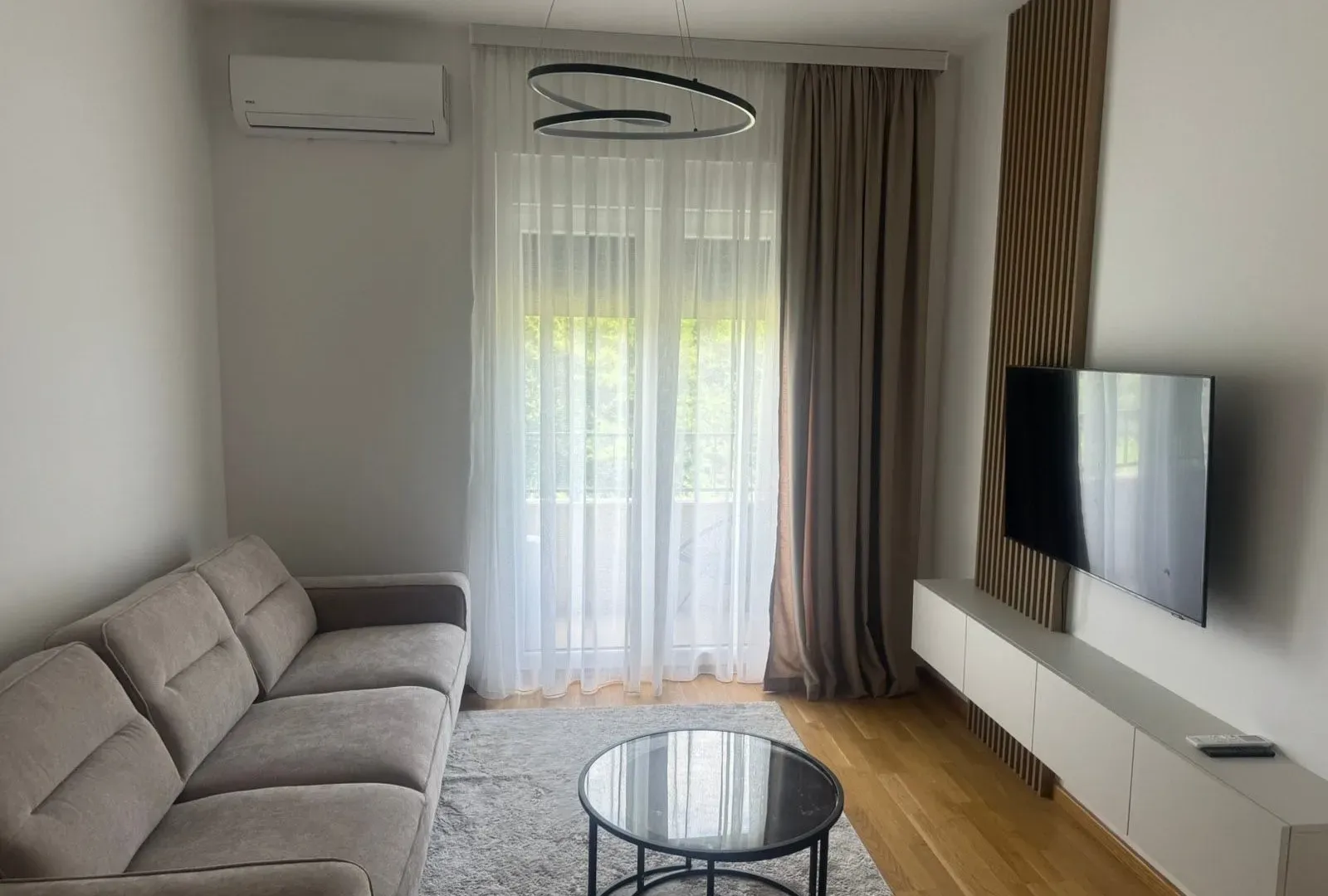 Izdavanje, jednosoban stan, 40m², Zabjelo, Podgorica