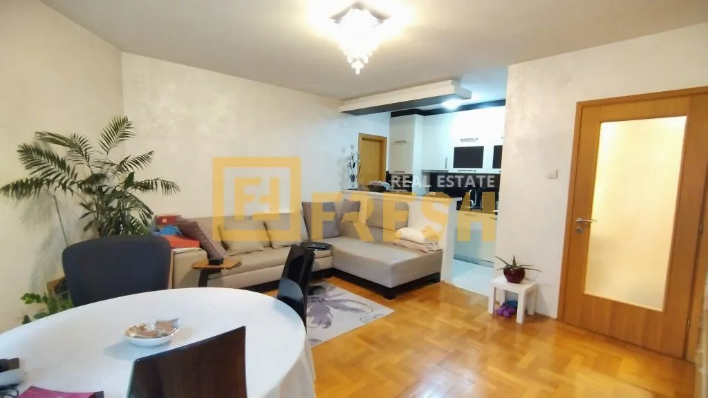 Prodaja, jednosoban stan, 56m², Blok 9, Podgorica