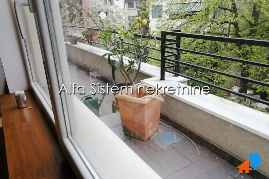 Rent, house, 400m², Voždovac Sve Podlokacije, Beograd