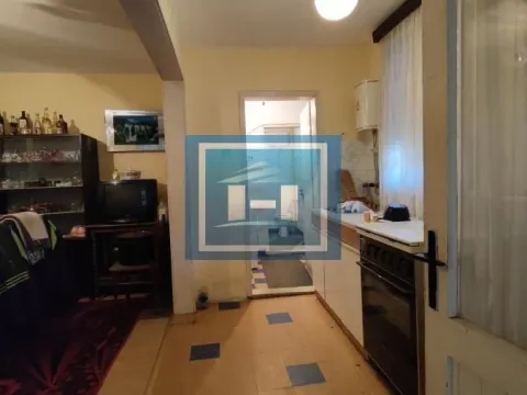 Prodaja, kuća, 200m², Majur, Jagodina - image 2