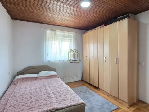 Rent, three bedroom apartment, 100m², Stari Aerodrom, Podgorica - image 12