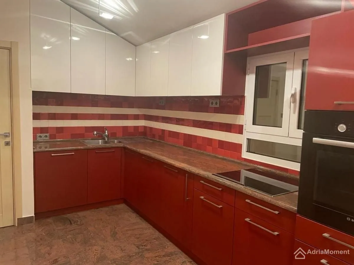 Prodaja, kuća, 194m², Tivat, Crna Gora