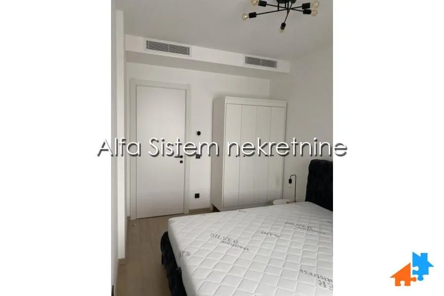 Rent, three bedroom apartment, 70m², Stari Grad, Beograd