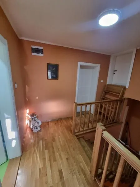 Prodaja, kuća, 160m², Sremska Kamenica, Petrovaradin