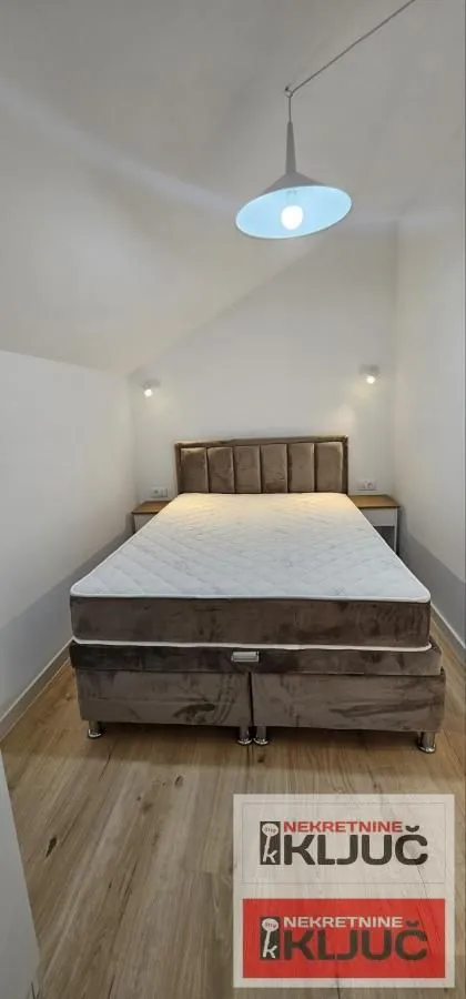 Izdavanje, stan, 36m², Centar, Novi Sad