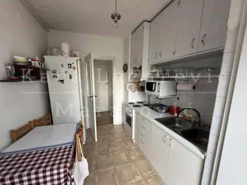 Prodaja, trosoban stan, 63m², Kalenić Pijaca, Vračar Sve Podlokacije - image 4