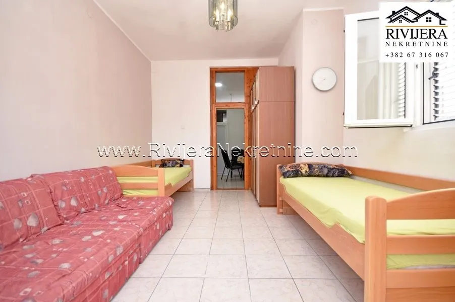 Prodaja, stan, 54m², Baošići, Herceg Novi