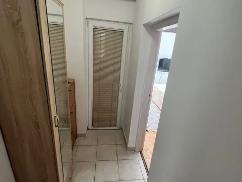 Rent, one bedroom apartment, 35m², Stari Aerodrom, Podgorica - image 2
