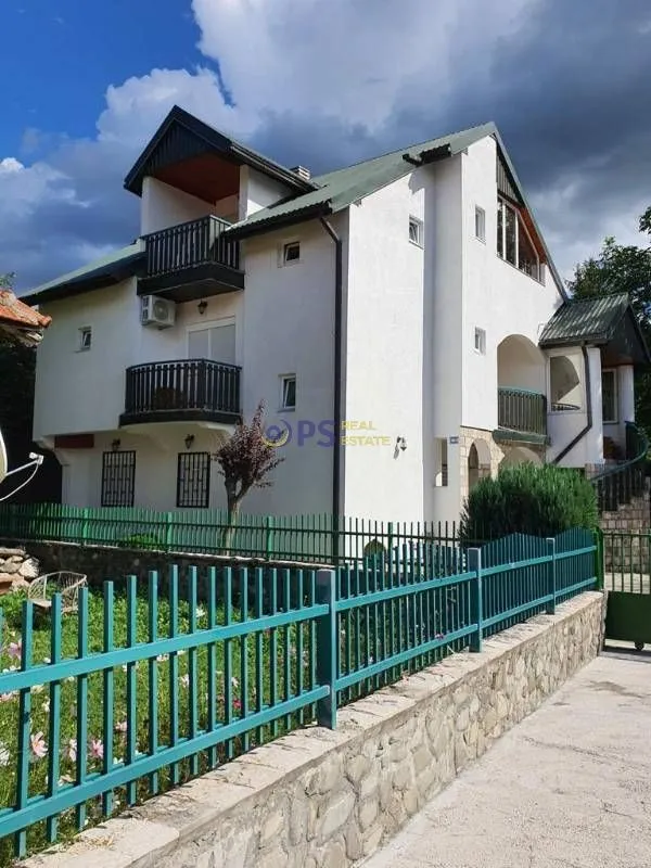 Prodaja, kuća, 304m², Kolašin, Crna Gora