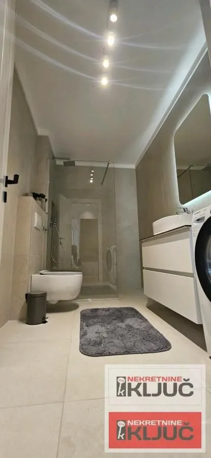 Izdavanje, jednosoban stan, 40m², Centar, Novi Sad
