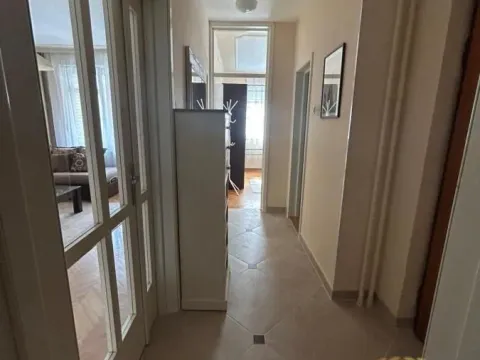 Rent, two bedroom apartment, 68m², Savski Venac, Beograd - image 14