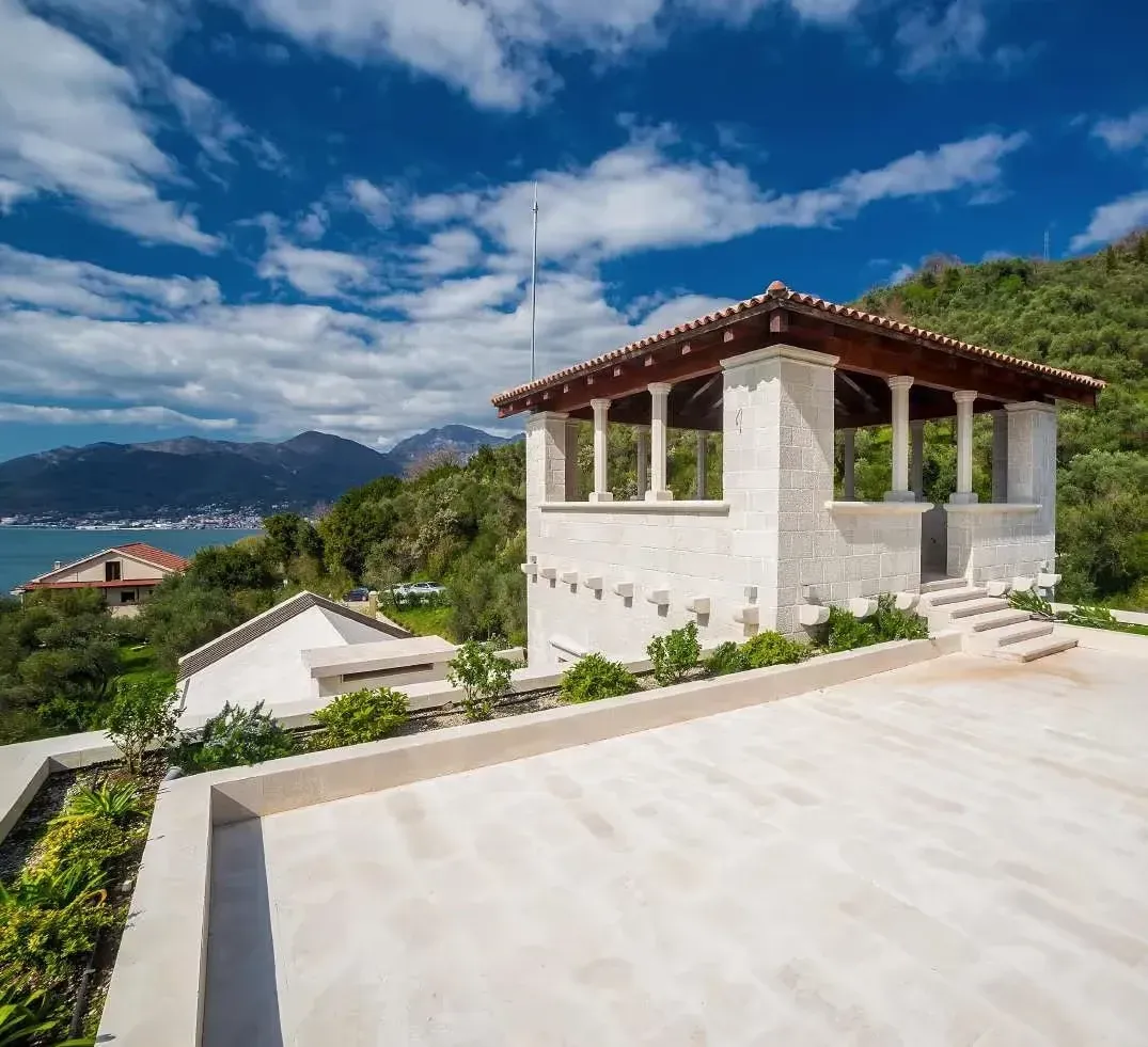 Sale, house, 1483m², Tivat, Crna Gora