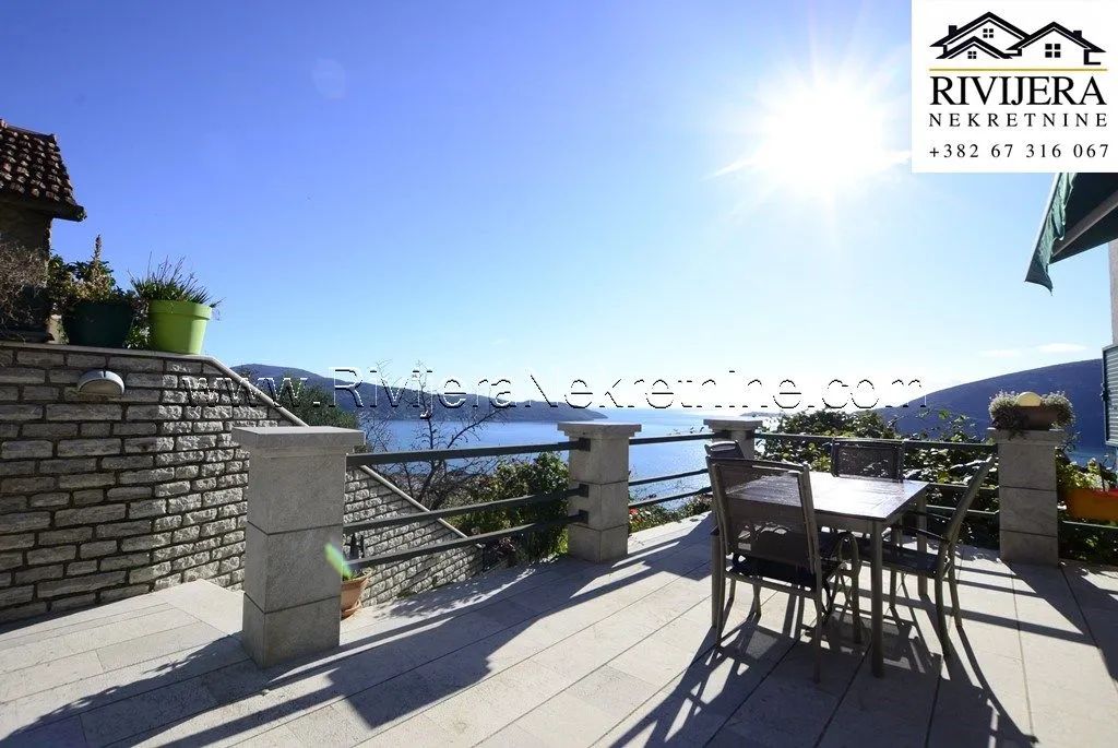 Prodaja, kuća, 296m², Centar, Herceg Novi