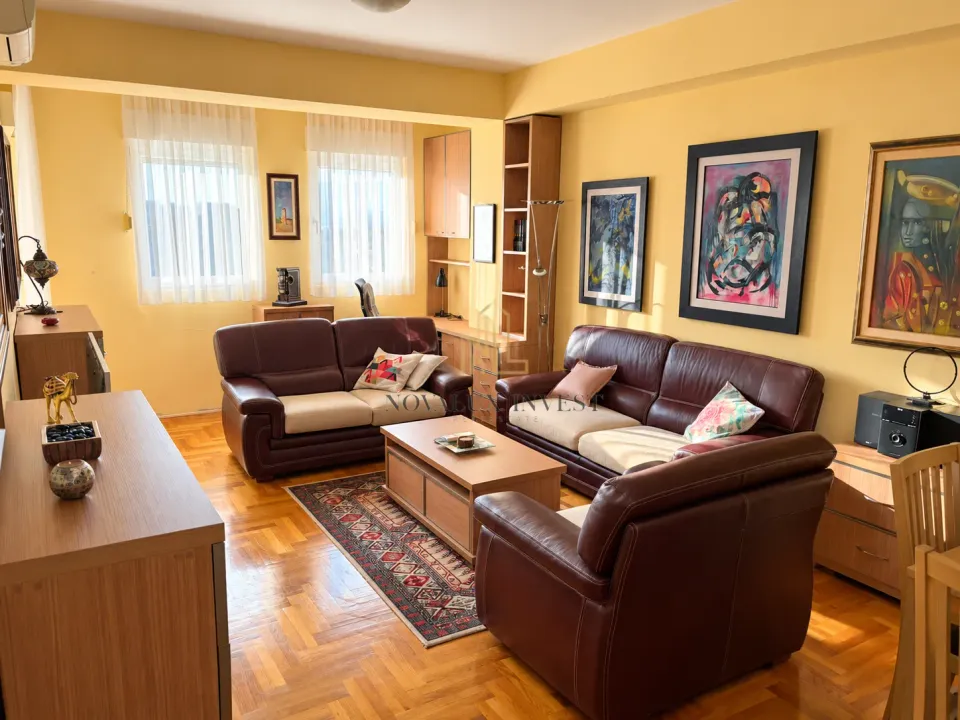 Izdavanje, dvosoban stan, 75m², City Kvart, Podgorica