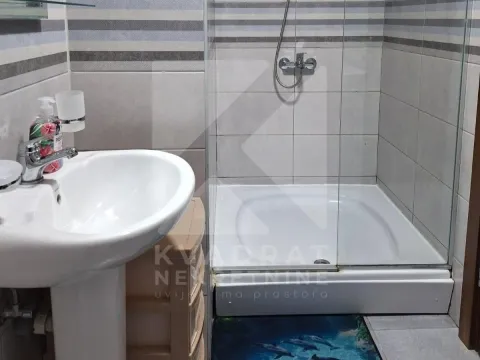 Izdavanje, jednosoban stan, 45m², Tuški Put, Podgorica - image 9