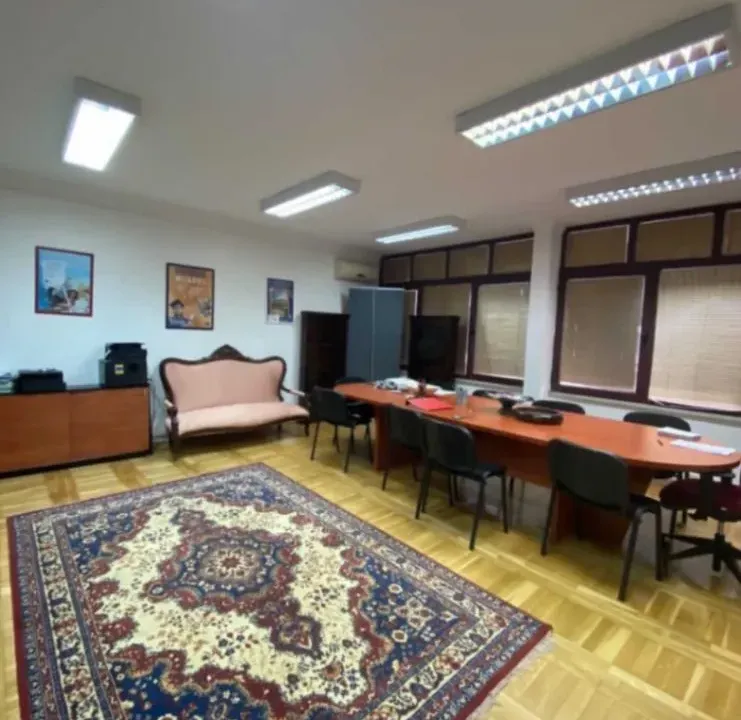 Izdavanje, poslovni prostor, 92m², Preko Morače, Podgorica