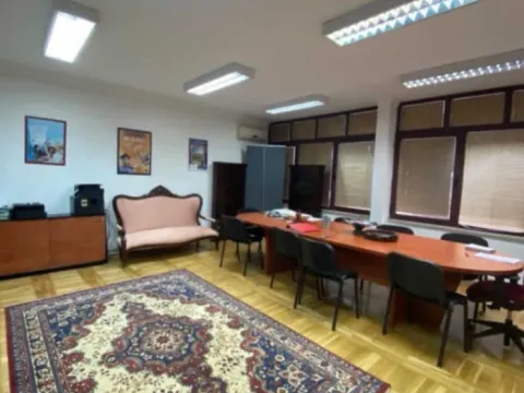 Izdavanje, poslovni prostor, 92m², Preko Morače, Podgorica - image 1