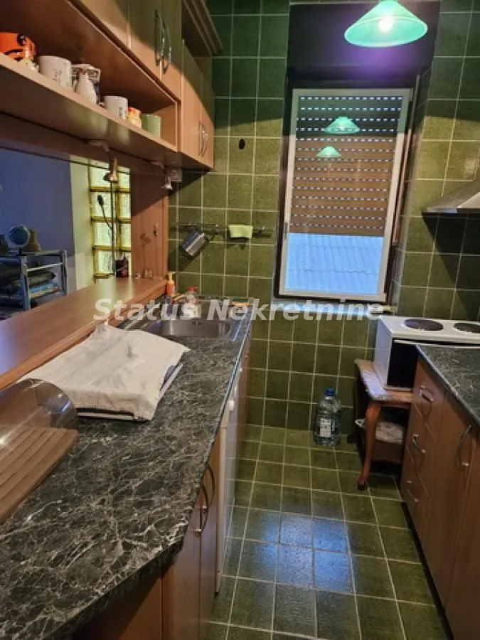 Prodaja, kuća, 260m², Kać, Novi Sad Sve Podlokacije