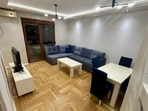 Prodaja, dvosoban stan, 80m², City Kvart, Podgorica - image 4