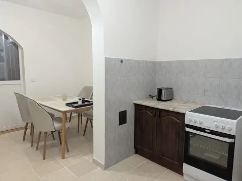 Izdavanje, trosoban stan, 120m², Zabjelo, Podgorica - image 2