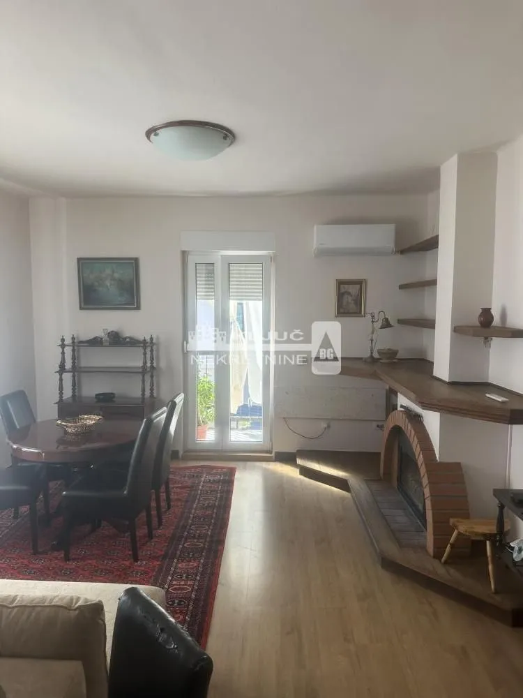 Izdavanje, dvosoban stan, 41m², Vračar Hram, Vračar Sve Podlokacije