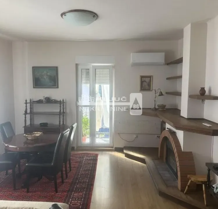 Izdavanje, dvosoban stan, 41m², Vračar Hram, Vračar Sve Podlokacije