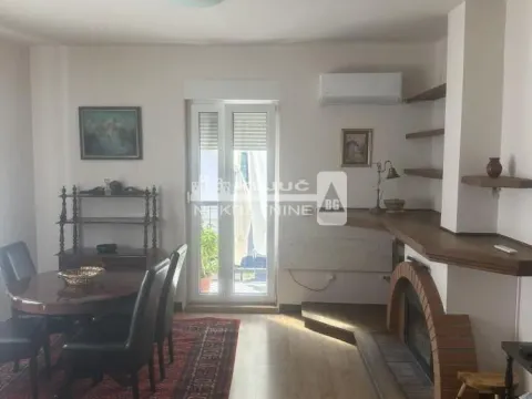 Stan in Vračar Hram