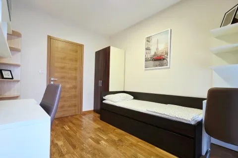 Rent, two bedroom apartment, 65m², City Kvart, Podgorica - image 6