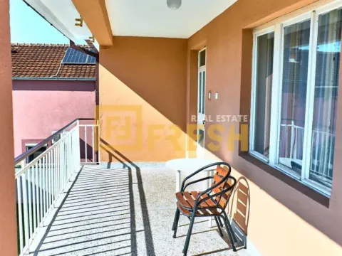 Prodaja, kuća, 180m², Tološi, Podgorica - image 15