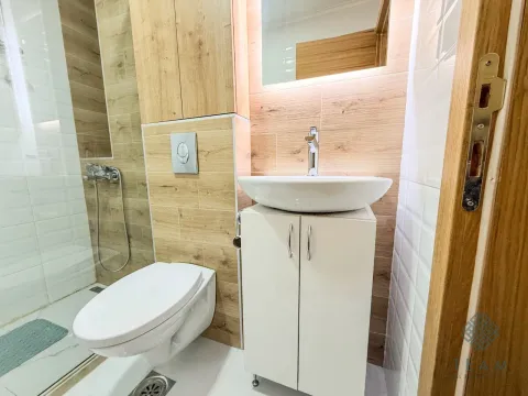 Prodaja, trosoban stan, 89m², Pejton, Podgorica - image 21