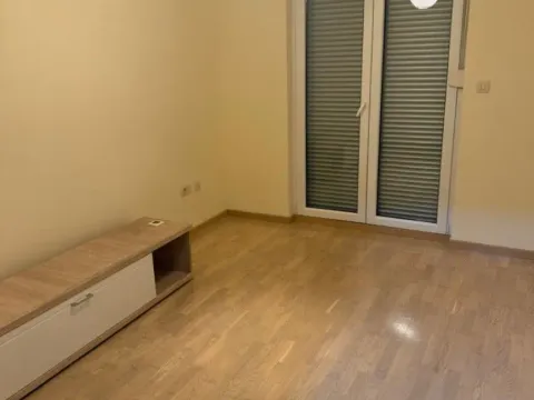 Izdavanje, jednosoban stan, 47m², City Kvart, Podgorica - image 3