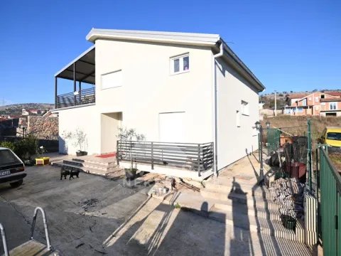 Prodaja, kuća, 220m², Vranići, Podgorica - image 3