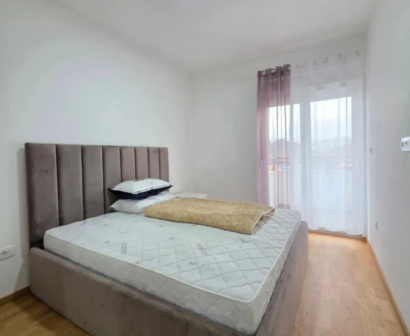 Prodaja, jednosoban stan, 44m², Pobrežje, Podgorica