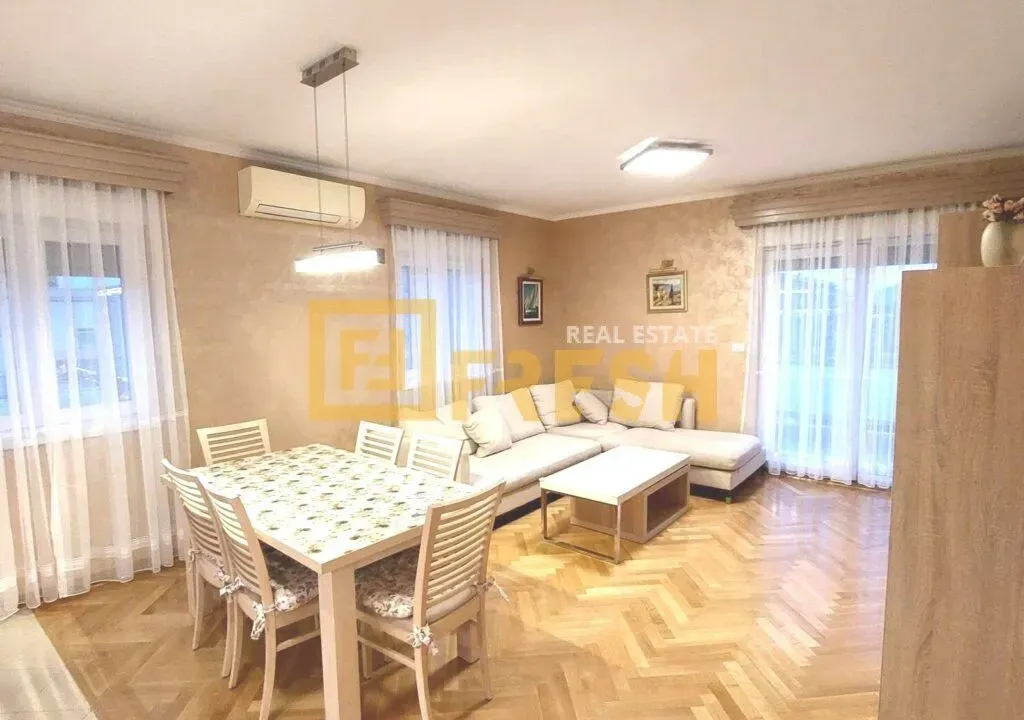 Izdavanje, dvosoban stan, 88m², City Kvart, Podgorica