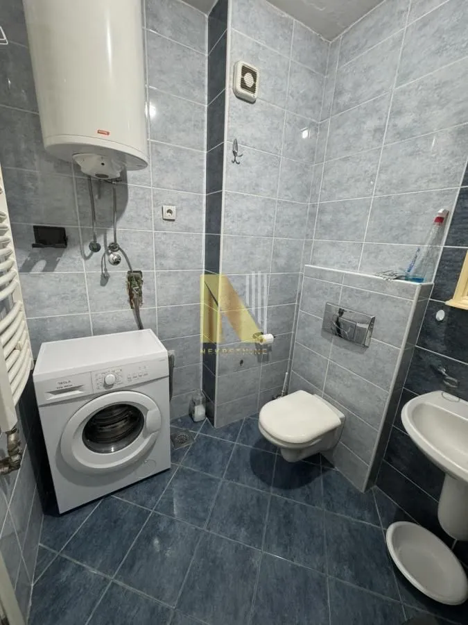 Izdavanje, jednosoban stan, 35m², Rotkvarija, Novi Sad Sve Podlokacije