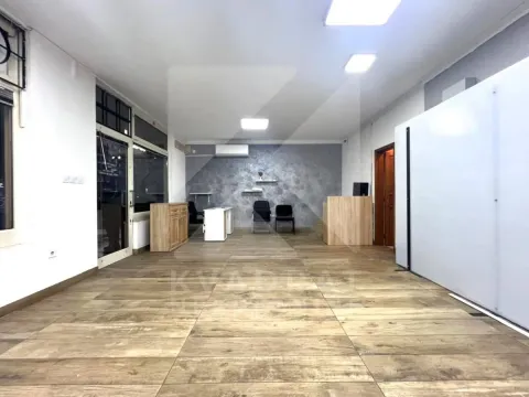 Izdavanje, poslovni prostor, 38m², Ljubović, Podgorica - image 2