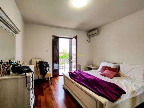 Prodaja, kuća, 340m², Tološi, Podgorica - image 6