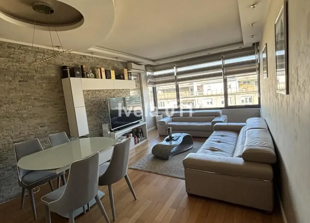 Prodaja, trosoban stan, 92m², Vukov Spomenik, Zvezdara Sve Podlokacije