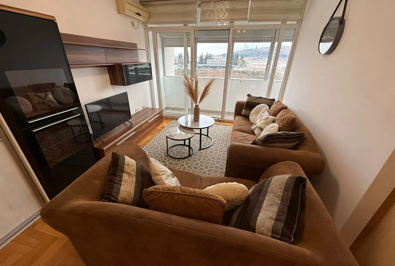 Izdavanje, trosoban stan, 43m², City Kvart, Podgorica