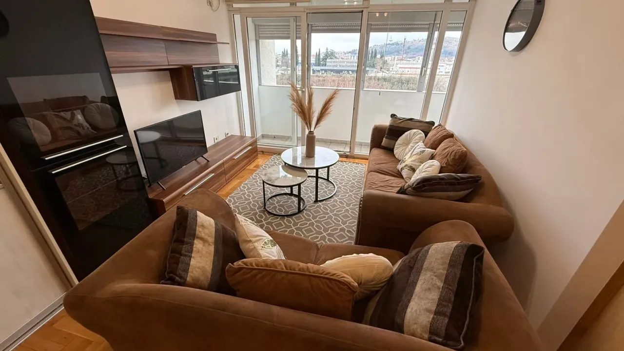 Izdavanje, trosoban stan, 43m², City Kvart, Podgorica