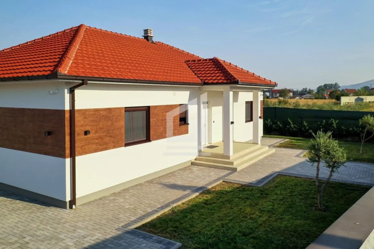 Prodaja, kuća, 200m², Podgorica, Crna Gora