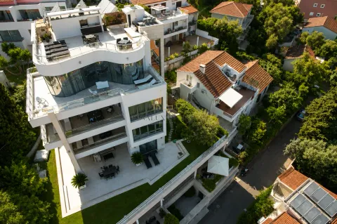 Rent, two bedroom apartment, 162m², Gospoština, Budva - image 13